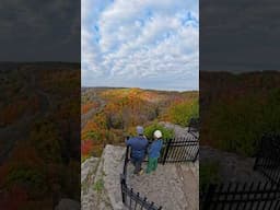 Dundas Peak #HamOnt Ontario Fall Colours 🍁🙌🏼 #hikingtrail