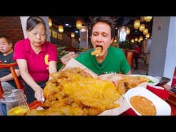 I Tried China’s Famous Whole Fried Chicken in Xi’an! 🇨🇳