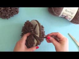 How To: Make a Pompom with a Cardboard Disc