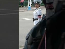 North Korean traffic lady spots a friend and breaks character 👀 #humans #northkorea #pyongyang