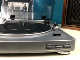 O Rei do Som - Toca Discos Aiwa PX-E850