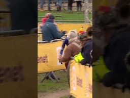 THAT WAS CLOSE 😮 Alvarado JUST holds on to win Superprestige Aardbeiencross Merksplas!