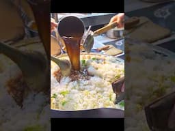 Giant Fried Rice-Taiwanese Street Food/炒飯山！巨無霸蝦仁蛋炒飯-台灣街頭美食 #short #food #streetfood #friedrice