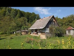 Self-sufficient and sustainable life of an elderly couple among the majestic mountains