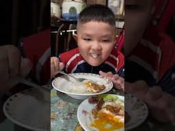 Eating rice with Fried duck eggs