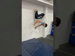 Easy Wall Spin Tutorial #parkour #tutorial #wallspin #flip #parkour