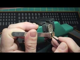 ∅ Explains and demonstrates how to pick high security slider locks with the EVVA 3KS (162)