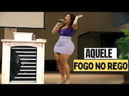 PASTORA SE EMPOLGA E FAZ ISSO NA IGREJA