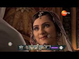 Jodha Akbar | Maham Anga comforts a distressed Jalal.