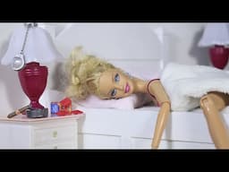 The Lost Christmas - A Barbie parody in stop motion *FOR MATURE AUDIENCES*