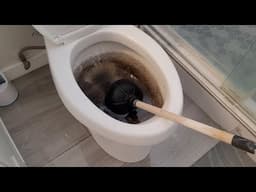 Tips & Tricks On How To Unclog & Clear The Toilet Bowl