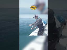 Wait til the End #FishingAdventure #FishingTechniques #FishingGear #OceanLife #BoatJourney