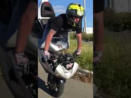 B4 Stoppie