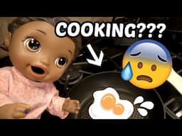 BABY ALIVE COOKS for her FRIEND! The Lilly and Mommy Show! FUNNY KIDS SKIT!