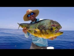 MAHI-MAHI Fishing! 30 miles Offshore on a BAY BOAT!?!?