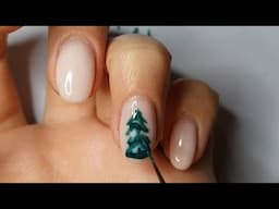 How to draw a christmas tree on your nails- easy tutorial