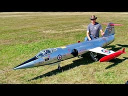 WOW !!! STUNNING !!! HUGE RC F-104 STARFIGHTER / SCALE 1:4 MODEL TURBINE JET / FLIGHT DEMONSTRATION