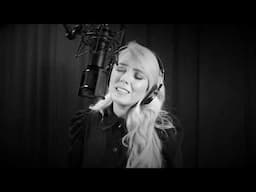 The Black & White Sessions : Chloe Agnew : I Wanna Dance With Somebody