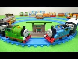 【古めのカプセルプラレール】 2002年製のトーマスとパーシーを枕木付きレールで走らせてみた Thomas & Friends Capsule Toys