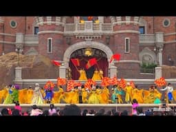 Shanghai Disneyland Castle Show with Disney Characters