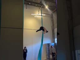 Simple wrap aerial silks slack drop from a hiplock. #aerial #silks #aerialsilks #aerialist