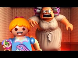 Hannah için BABYSITTER!😱 Kaçmak zorunda!🙈 Roblox Obby | Playmobil Family Bird