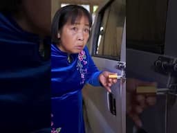 Mother and Child Love 1   Special lockpicking skill #funny #guige #movie