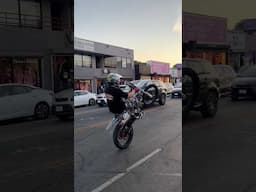 Dirt bikes in LA streets!