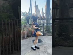 the wind took me to hogwarts? 🪄🧙💙🎃 #universalorlando #wizardingworld #ravenclaw #harrypotter