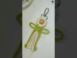 Macrame Keychain Flower Pattern With Leaves #macrametutorial #shorts