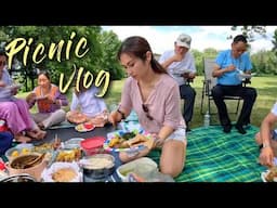 Picnic in The Park VLOG 🧺 🍓🍡 with My Tibetan Family (Thai & Tibetan Fam)