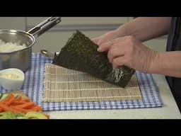 Kid Crafts: Homemade Seaweed Sushi | Te Reo Māori | Darwin and Newts