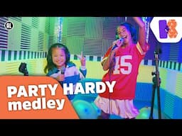 Ga met ons los op de PARTY HARDY medley met Daba Die Daba Daa en Hupsakee – 🎤  Zing mee!