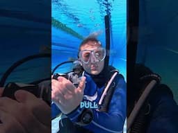 How To Breathe From A Free Flowing Scuba Regulator | Scuba Skills 🤿