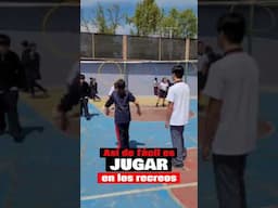 Así de fácil es entretener a los niños en el recreo... ¡y jugando! #educaciónfísicaparatodos