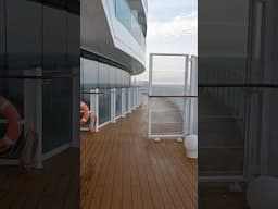 A walk around the promenade deck on P&O Iona #cruiseship #pandocruises #pandoiona #cruisevlog