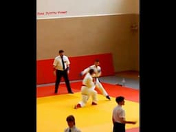 Pierre Paulin marque Ippon en poings au tournoi de Paris Fighting