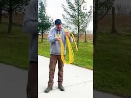 A Simple Method of Rolling Up Electric Cords