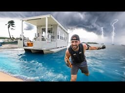 Stranded At Sea 25 Miles OFFSHORE in Dangerous STORM !! (almost sank)