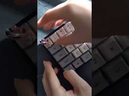 Install artisan keycaps without breaking 😨 #artisankeycaps #asmr #mechanicalkeyboard #cozygaming