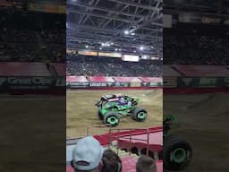 Monster Truck backflip and Crash! Gravedigger! #monsterjam #idaho #rollover #trucks #circuitracing