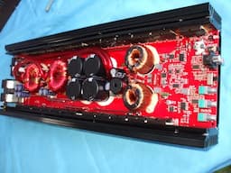 Reparación de amplificador, reemplazo de entrada de audio + reemplazo de un capacitor