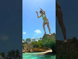 Amazing Beach Cliff Jumping Underwater Swimming Girl ASMR 4K60 HDR video #beach #thrilling