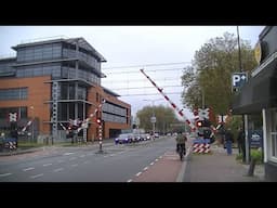 Spoorwegovergang Oss // Dutch railroad crossing