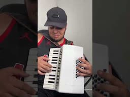 Tocando No Acordeon MIDI - Solo  Último Adeus - Trio Parada Dura