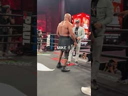 IRON MIKE LOOKING MAJESTIC 🔥 #shorts #boxing #fight #miketyson #jakepaul #tysonvspaul #highlights