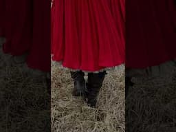 Mom of 5 Makes Elaborate Red Pleated Skirt