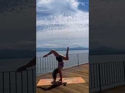 Loving myself 🦋 #handstand #lakegeneva #switzerland #yogaflow #inversion #yogapractice #yogalife