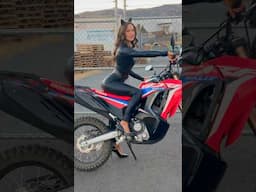 Cat woman motorcycle Honda CRF 300L Rally sound test #catwoman #motorcycle #motovlog