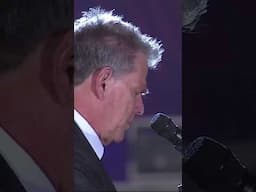 David Foster Singing Hard To Say I'm Sorry With The Audience I Java Jazz Festival   kus udi utama 72